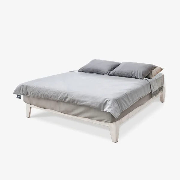 Nordic北歐床架，床架為洗白色。