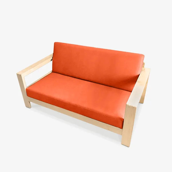 Soleil 索拉沙發，沙發墊採用柑橙橘貓抓皮。